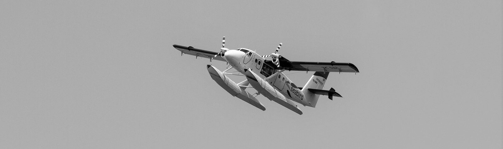 Black-and-white-sea-plane-e1475072797627